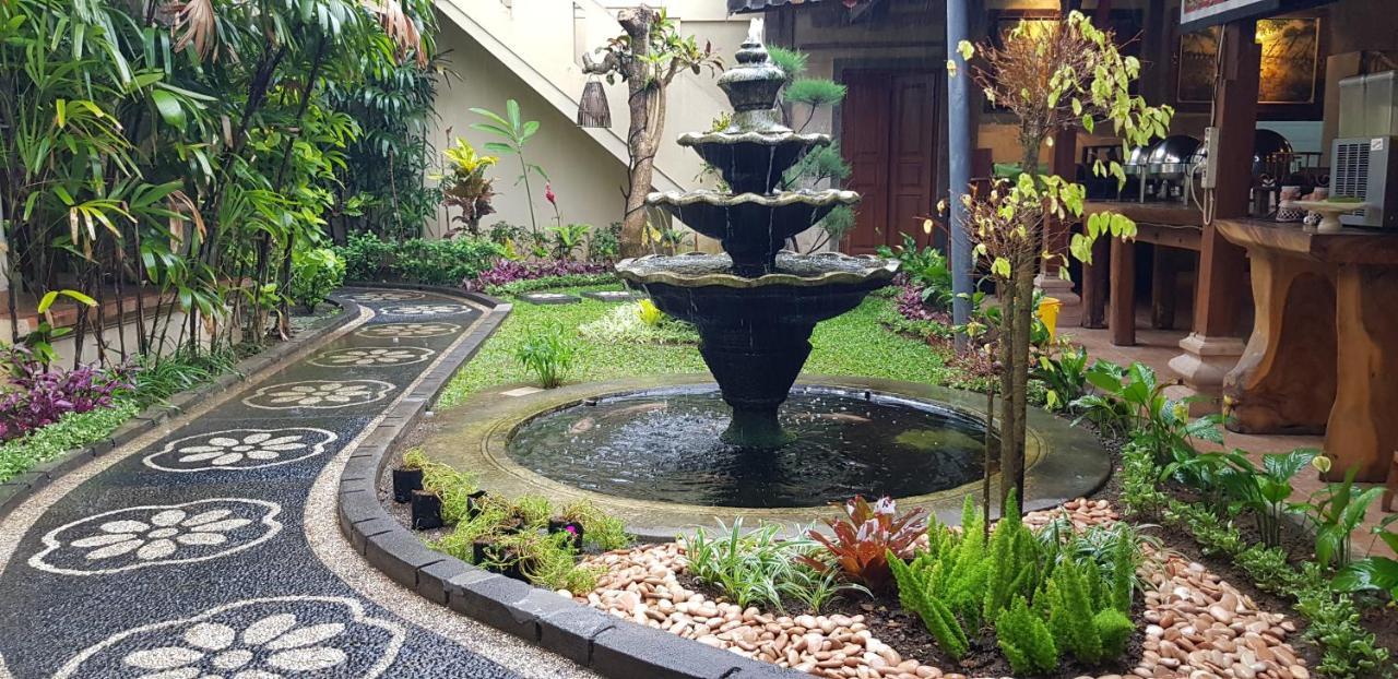 โรงแรมคัสนาดี เลอกีอัน ภายนอก รูปภาพ